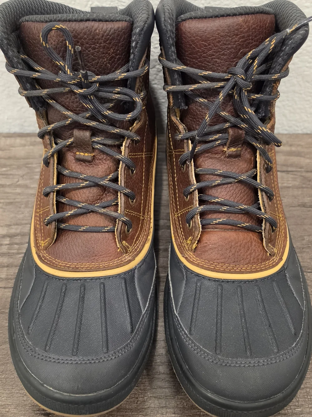 Nike ACG Woodside II Boots Size 7.5 For When You Need to Fight a Puddle and Win